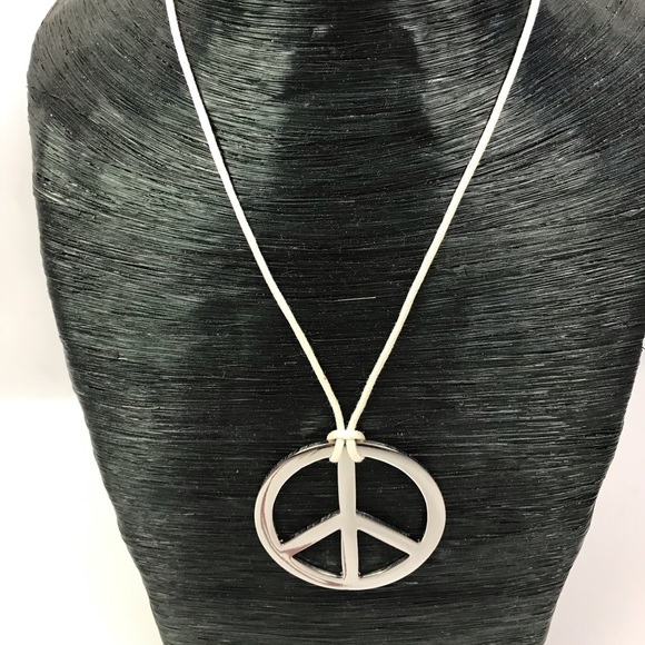 Peace Sign Necklace and Earring silvertone set New - Picture 3 of 8